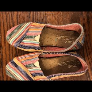 Toms, multi color, size 6